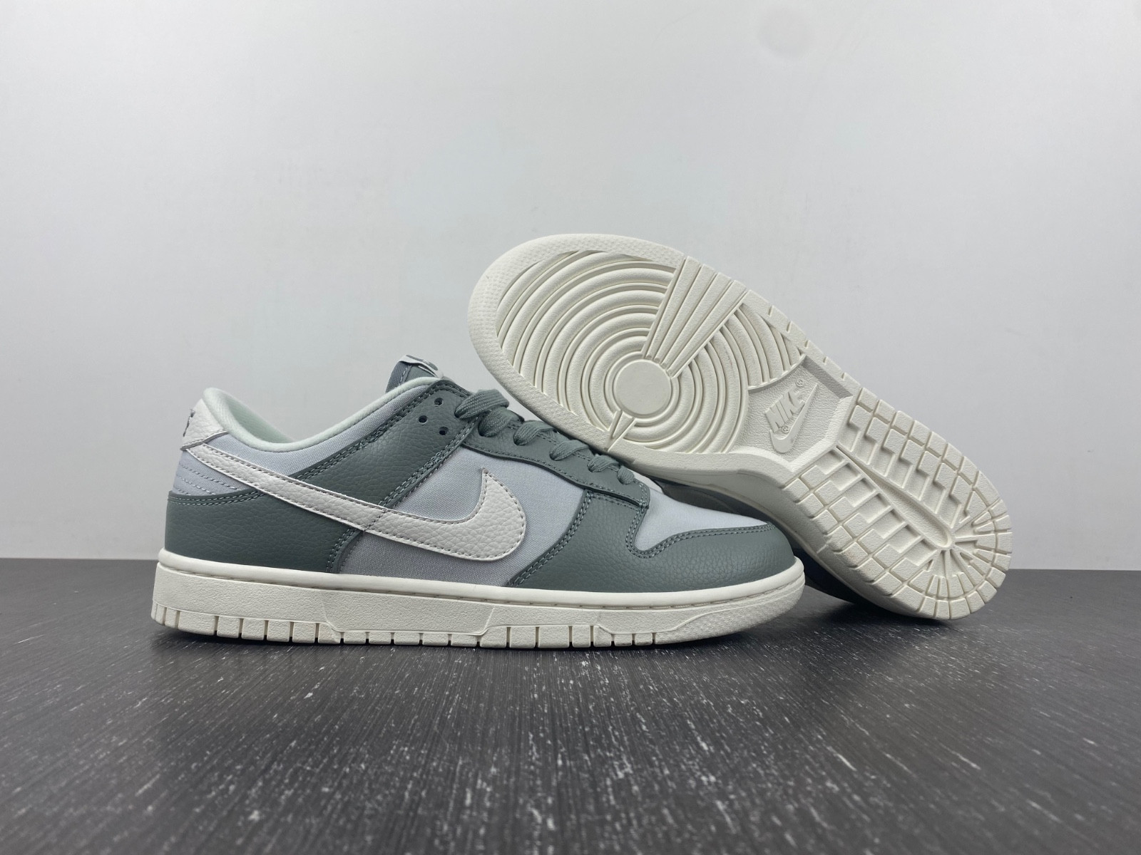 nike dunk low “mica green” dv7212-300