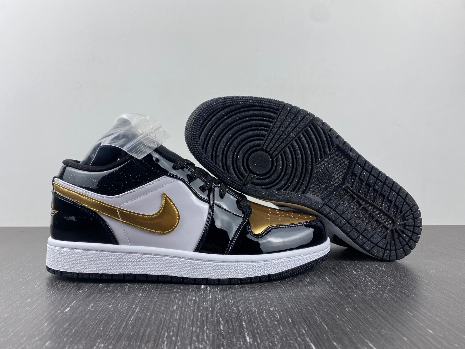 air jordan 1 low se gs ''gold toe'' dr6970-071