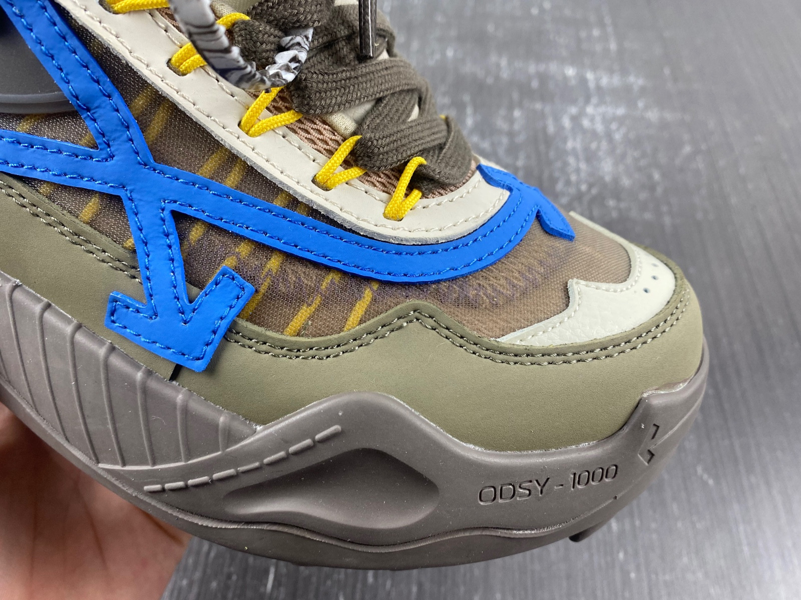 of c/o odsy-1000 sneaker