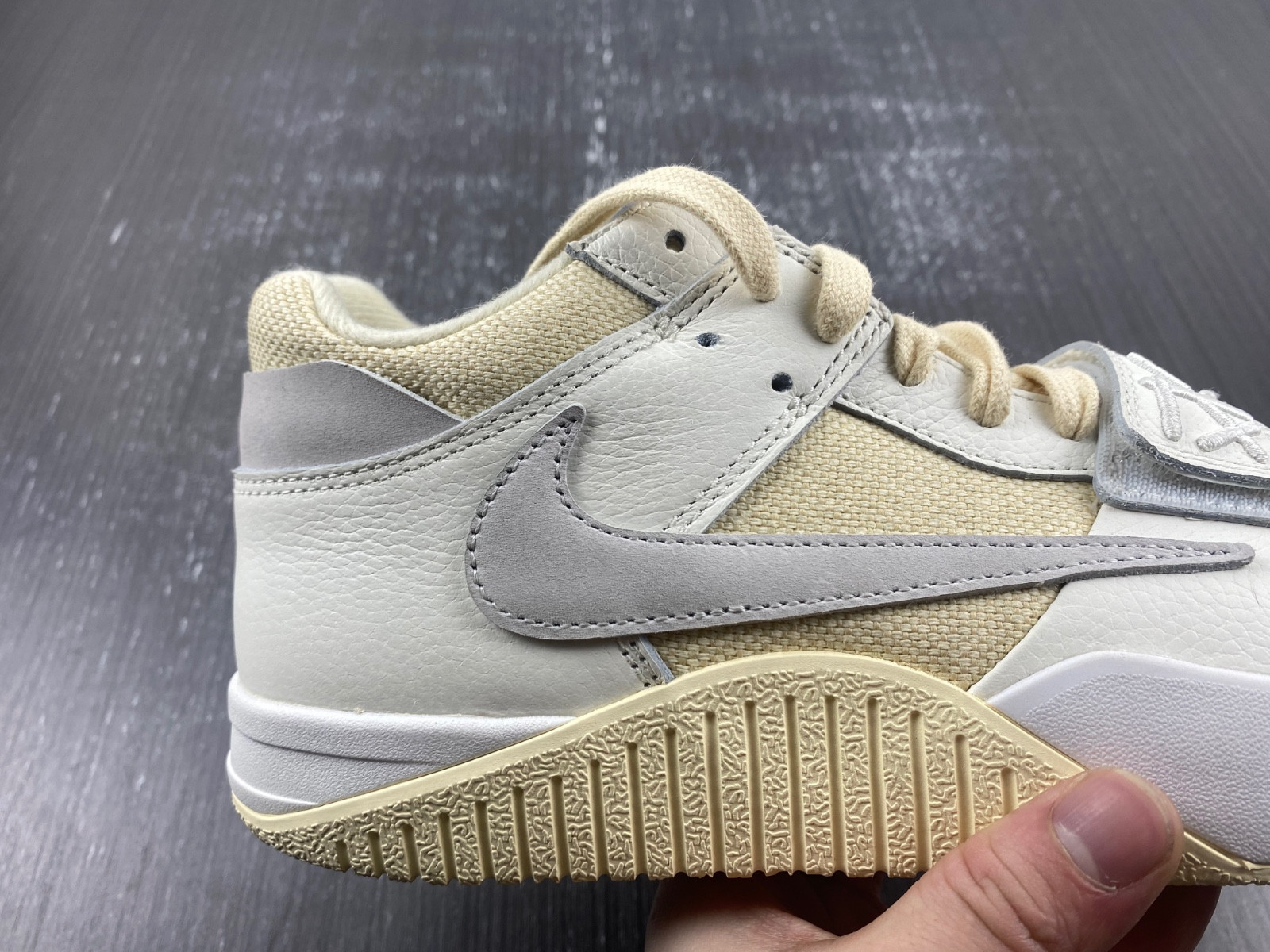 travis scott x jordan cut the check