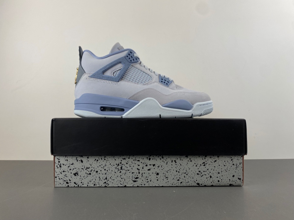 2025 Air Jordan 4 Retro UNC Tar Heels Player Exclusive - PE Promo Sample