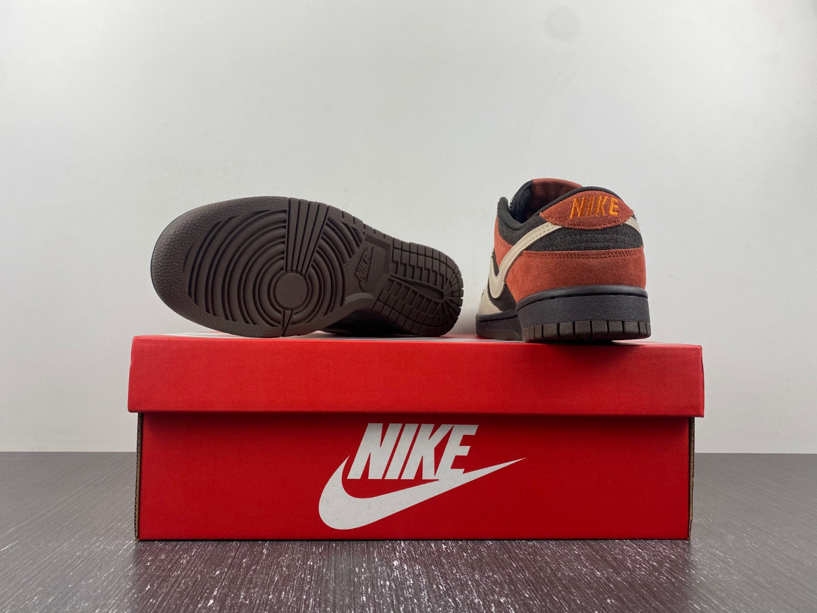 nike dunk low "red panda" fv0305-200