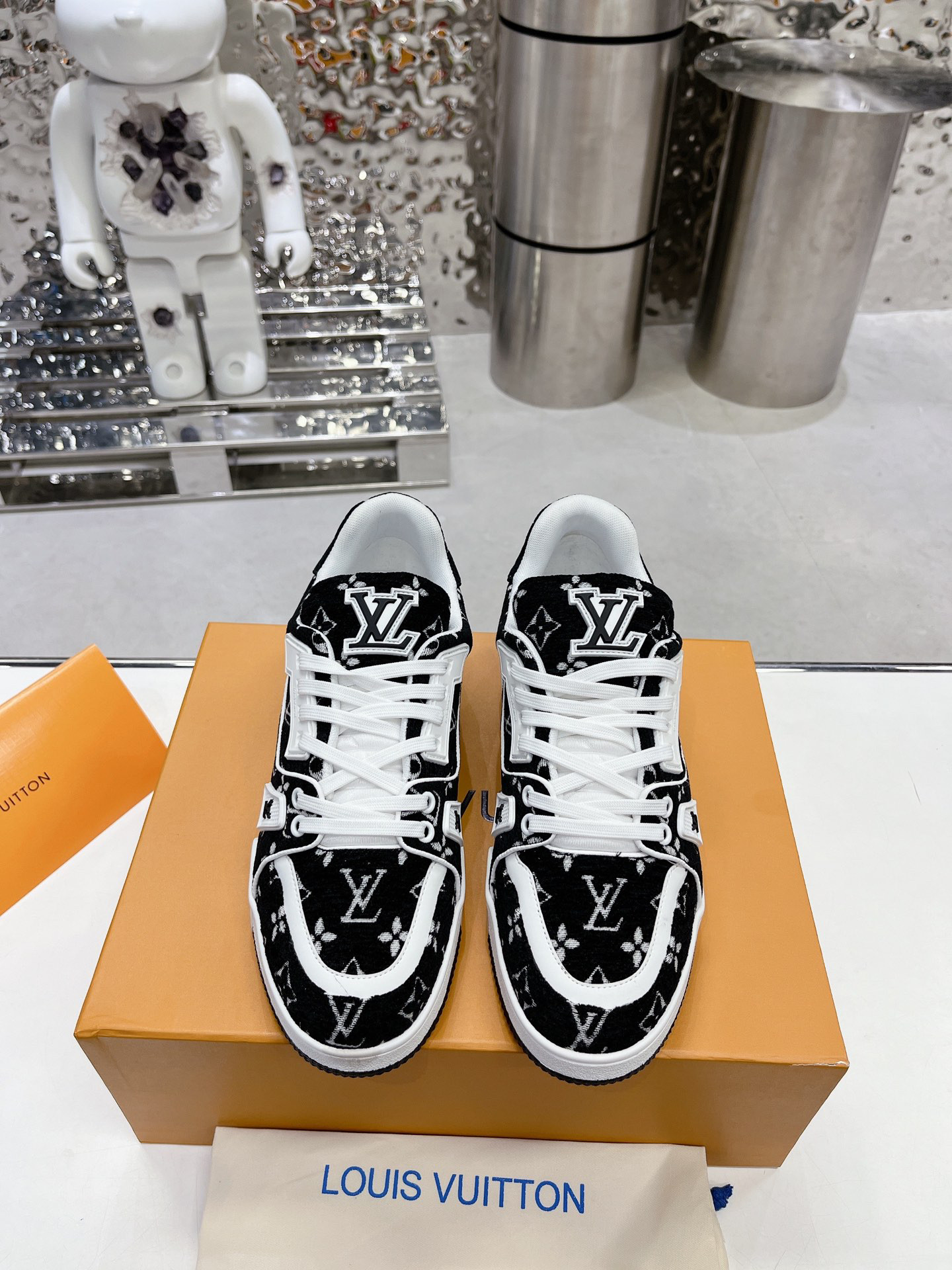LVT SNEAKERS