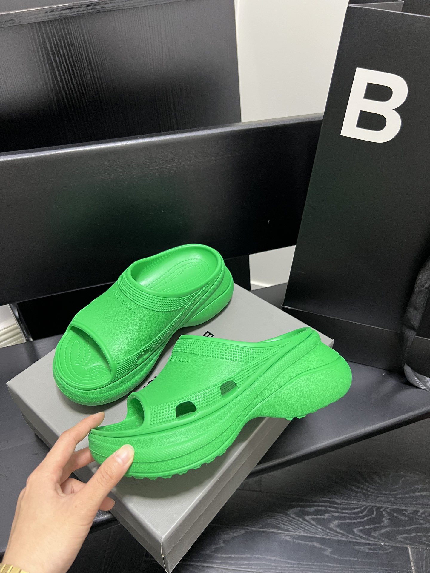 Balenciaga sLIDE