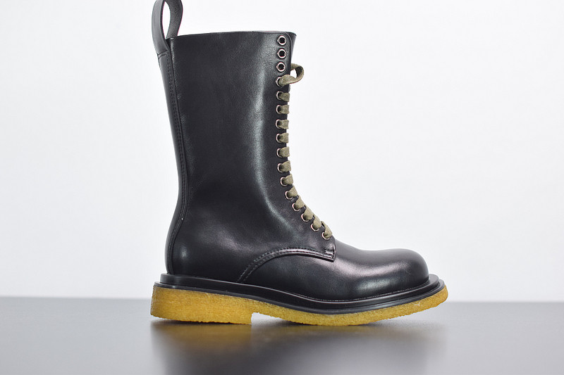 Bo*te*ga ve*ne*ta sneaker