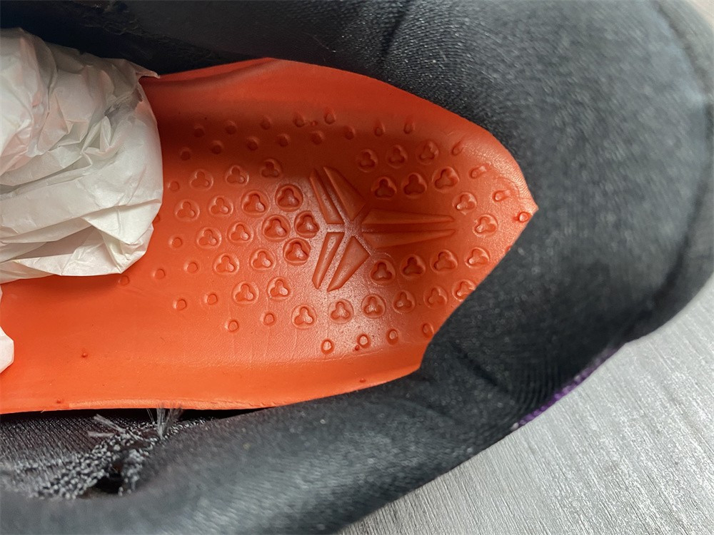 nike zoom kobe 11 em la sunset 836184-805