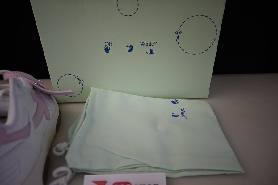 of™ c/o virgil abloh out of office low-top leather sneakers ‘ooo“