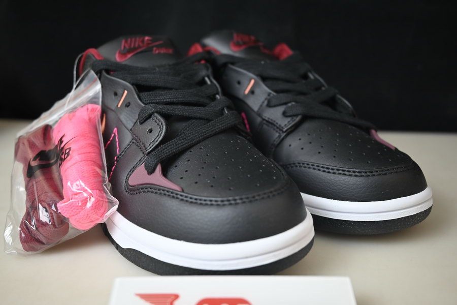 nike dunk low disrupt 2 black dark beetroot dv4024-003