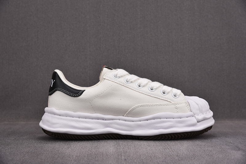 Ma*s*n mihara yasuhiro sneaker