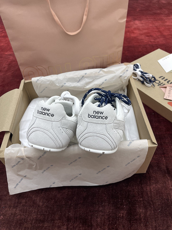 NEW BALANCE X MIUMIU SNEAKER