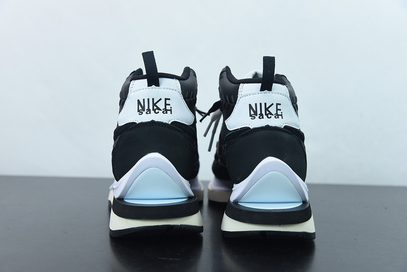 sacai x nike ldwaffle x jean paul gaultier black white dh9186-001