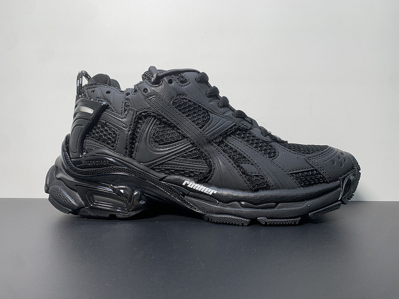 Ba*len*cia*ga runner sneaker