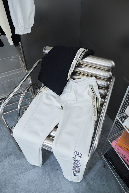 Ba*len*cia*ga clothes