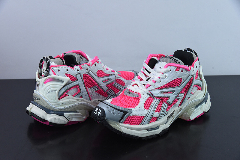 Ba*len*cia*ga runner sneaker