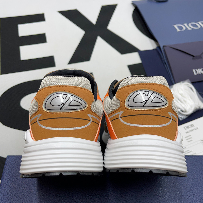 dio* sneaker