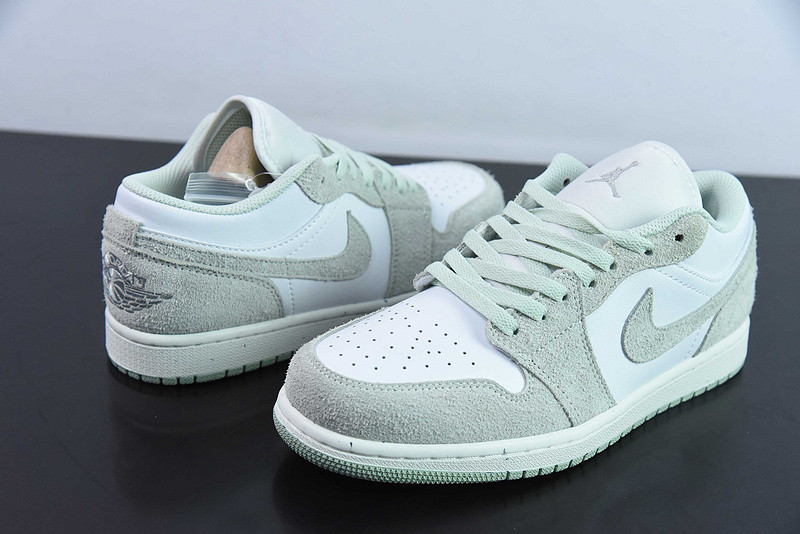 air jordan 1 low "light green" fn5214-131