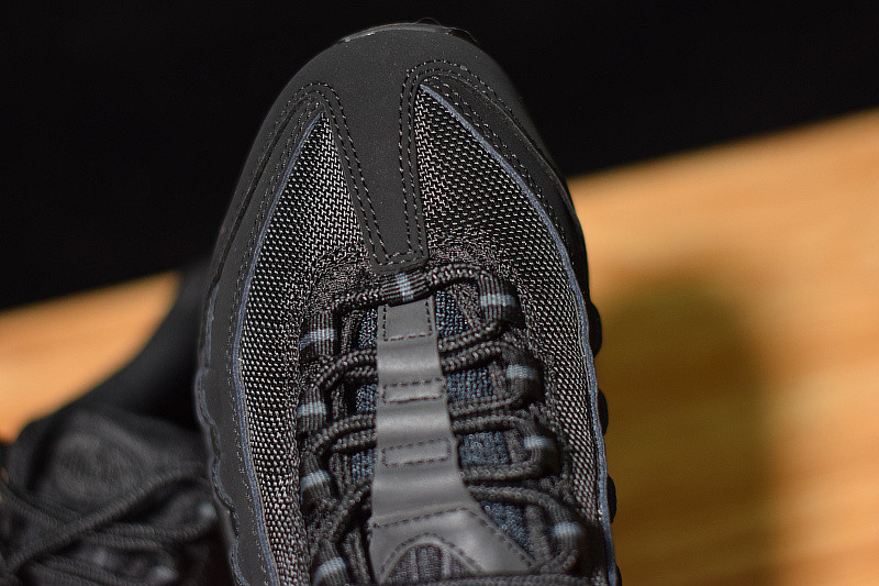 nike air max 95 triple black 609048-092