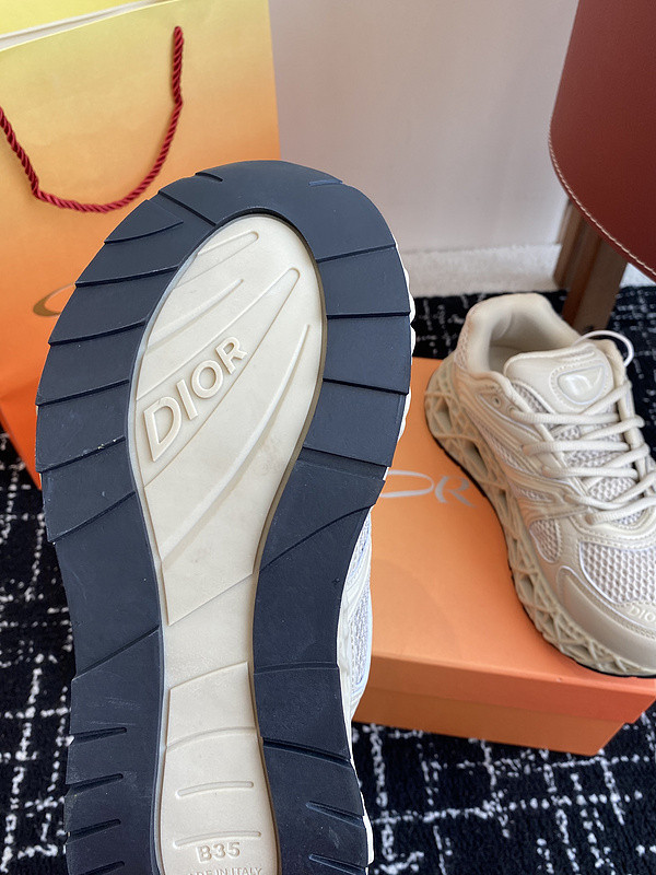 DIO* SNEAKER