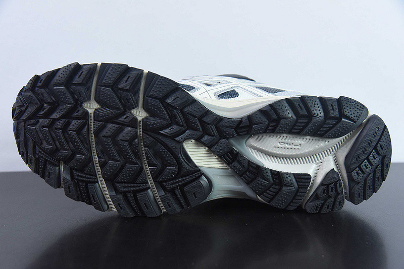 As*ic*s tiger gel-1090