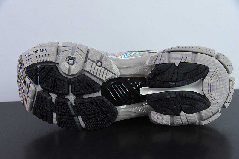 Ba*len*cia*ga runner sneaker