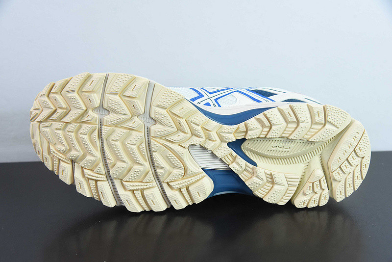 As*ic*s gel-kahana 8 