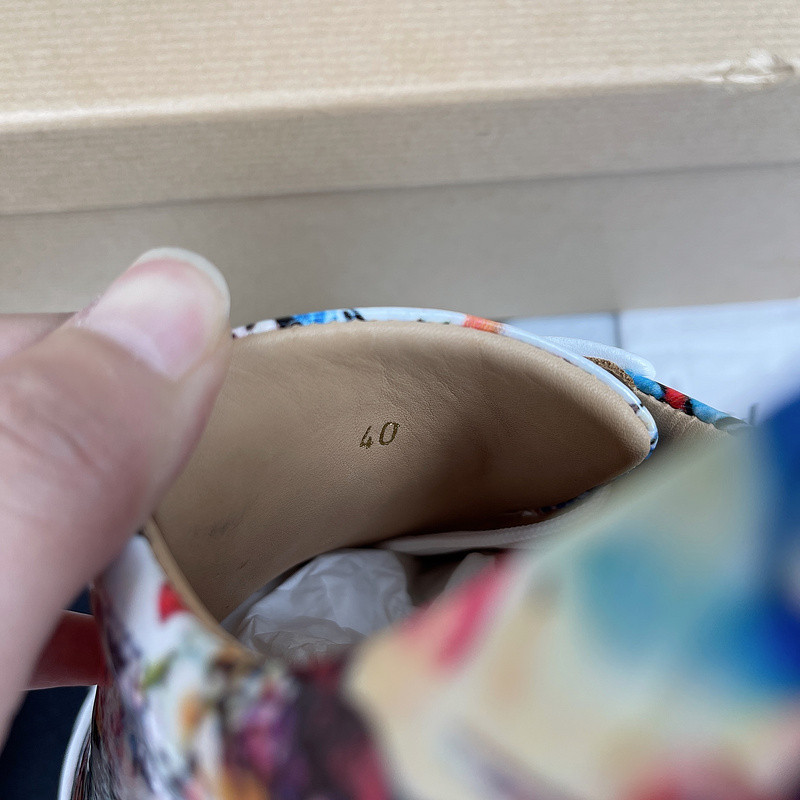 chian louin low top sneaker