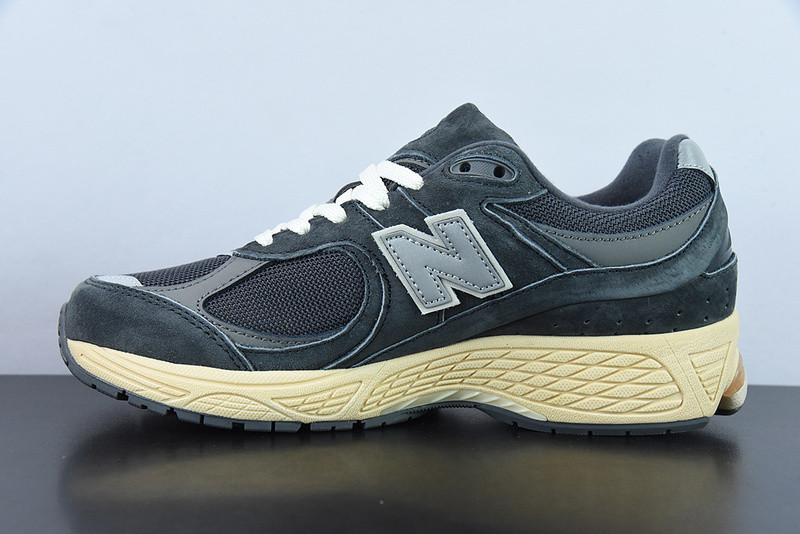 new balance sneaker