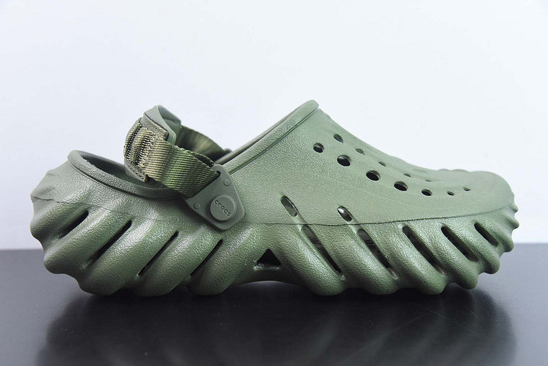 Cr*0*s echo clog army green
