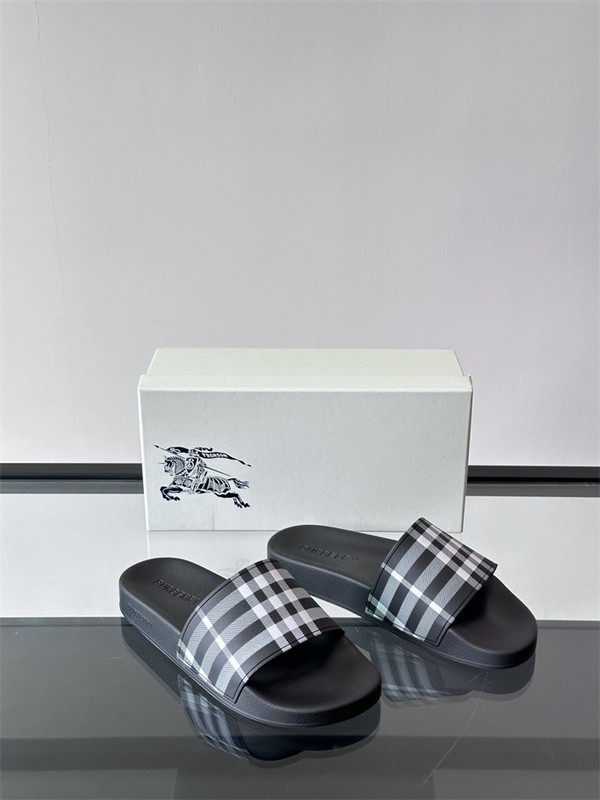 BURBERRY SLide