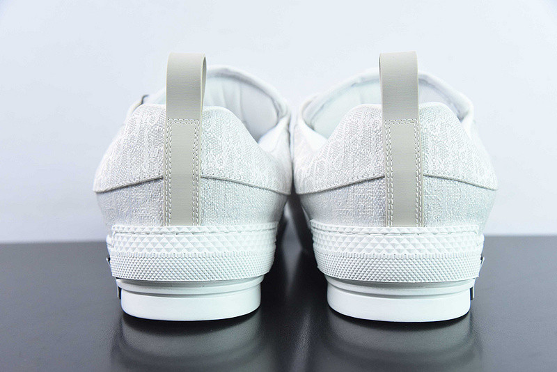 dio* x converse sneaker