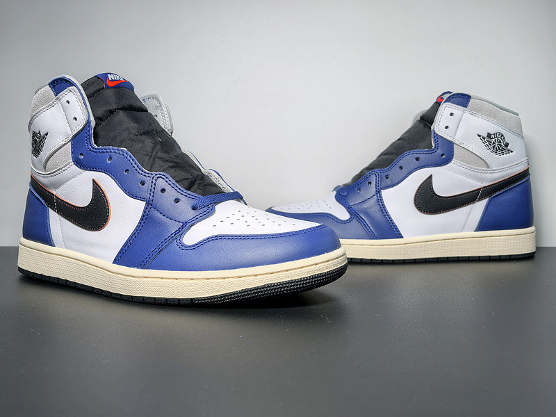 Air Jordan 1 High OG "White/Deep Royal Blue" DZ5485-100