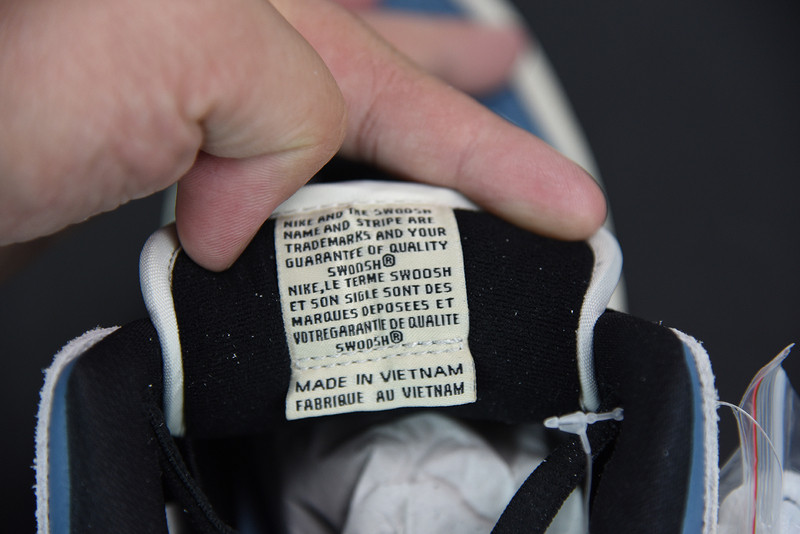 nike sb dunk low light cream thunderstorm bq6817-200