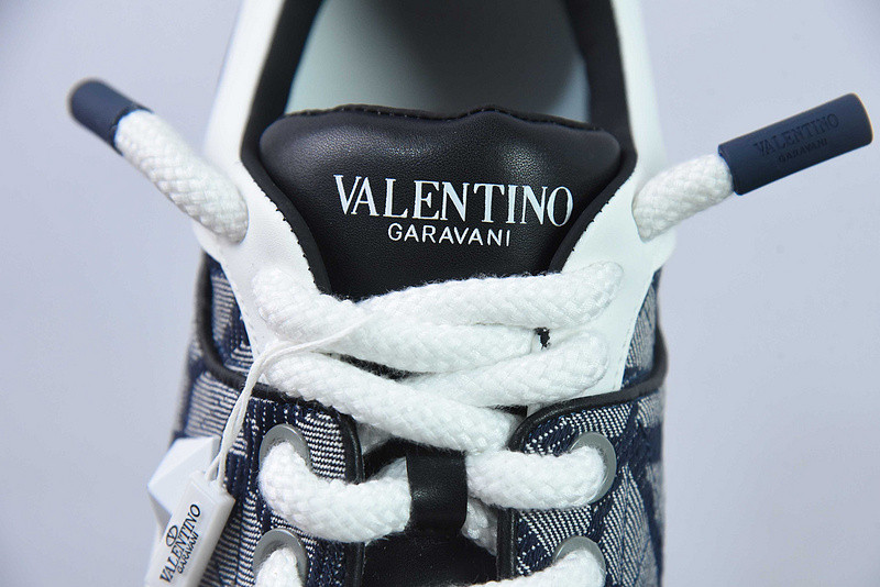 valentino sneaker