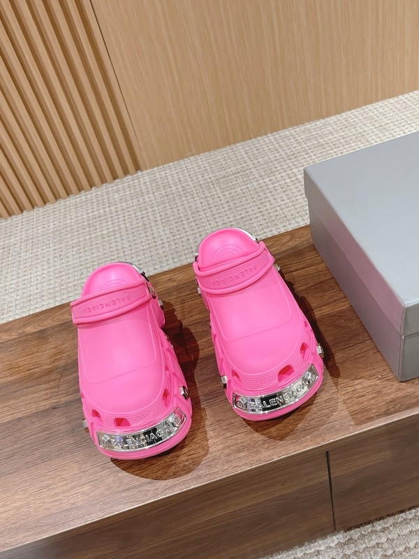 Cr*0*s x ba*len*cia*ga hardCr*0*s sandal