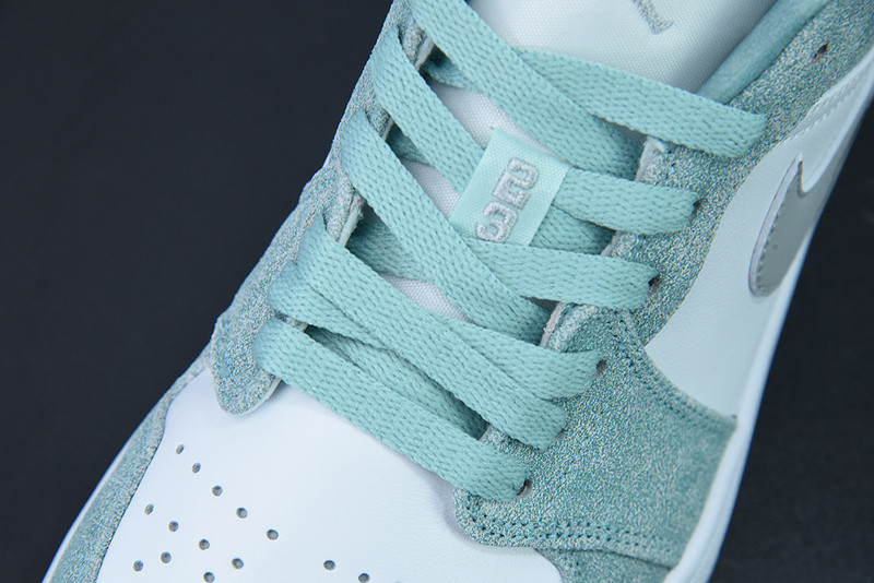 air jordan 1 low “new emerald” dn3705-301