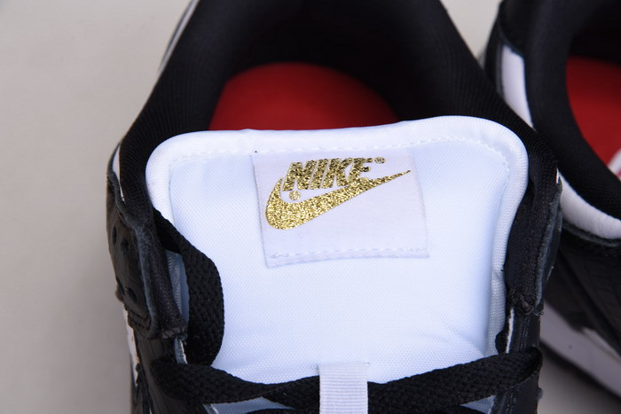 S*p*e x nike sb dunk low white/metallic gold-black dh3228-102