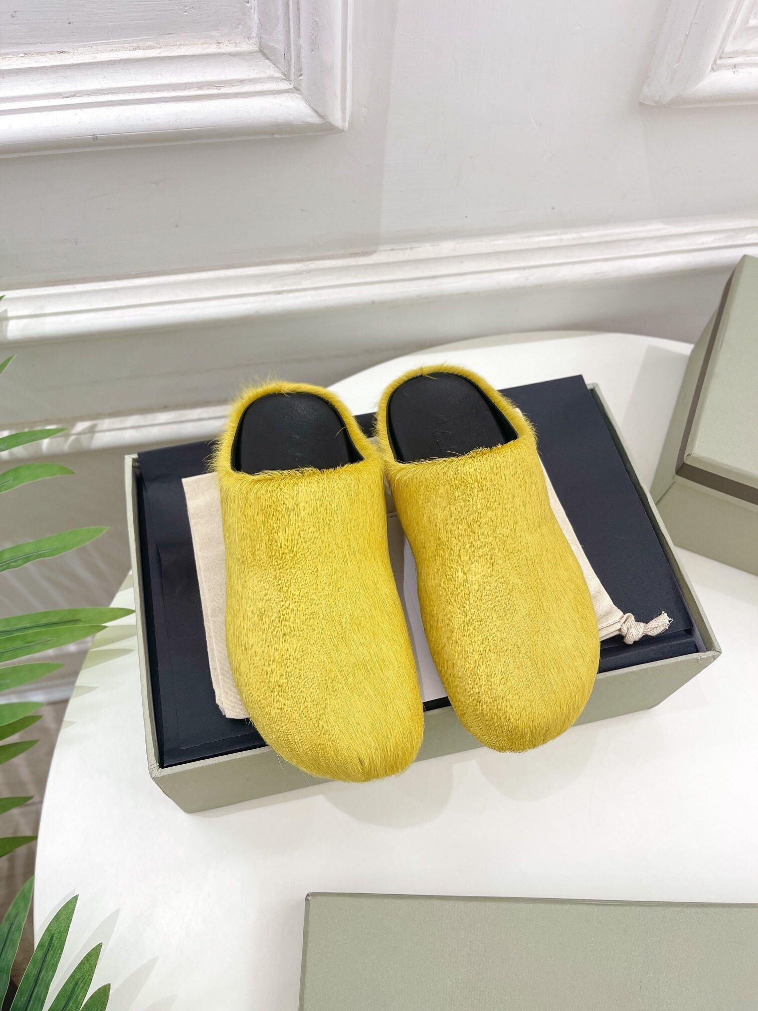 marni calf hair slippers-yellow