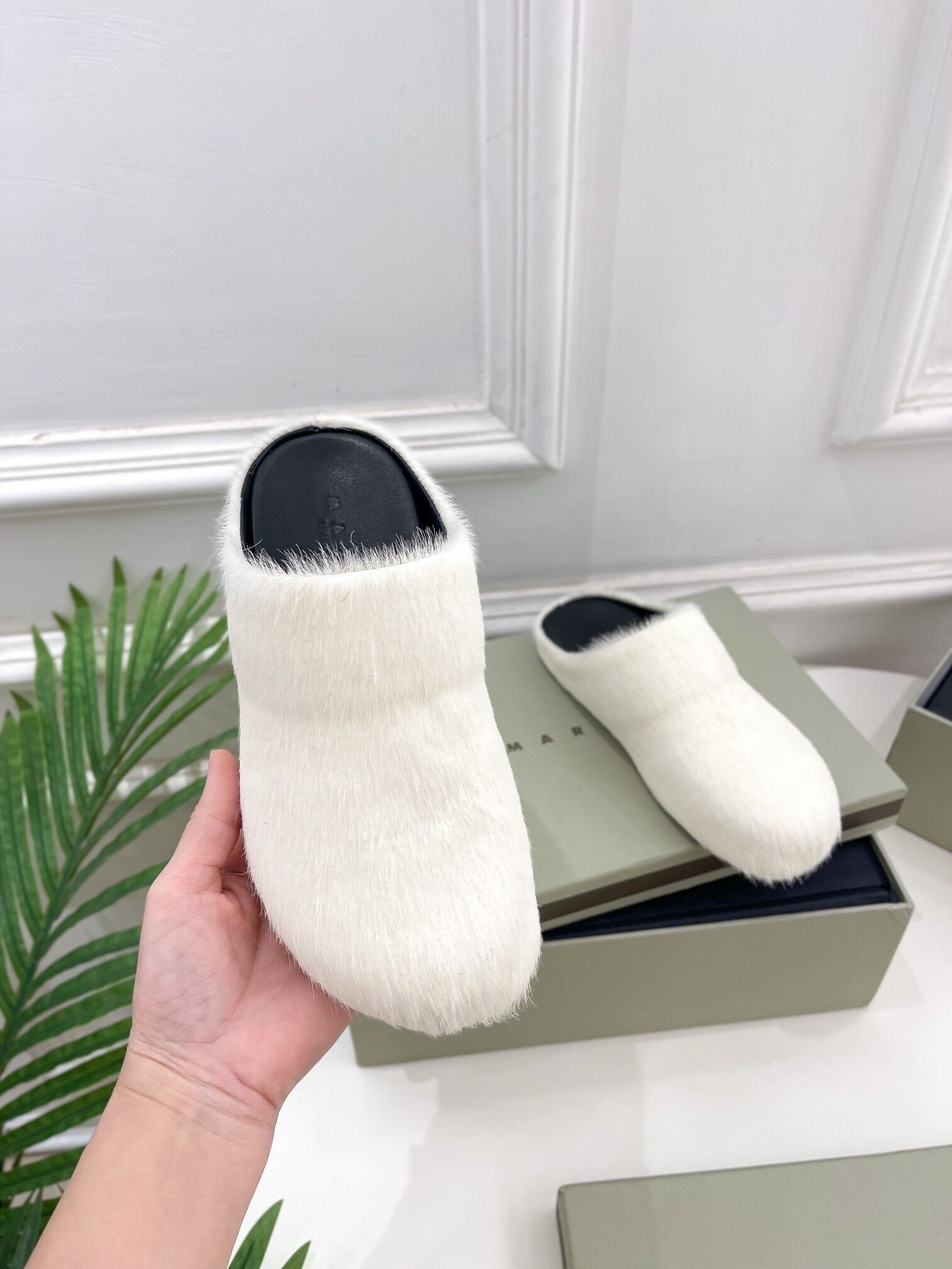 marni textured calf hair clog slippers-white